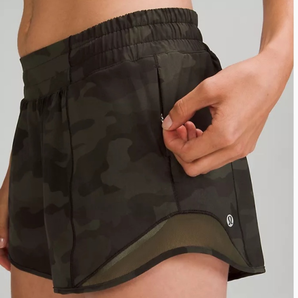 Lululemon Hotty Hot Low Rise Lined Short